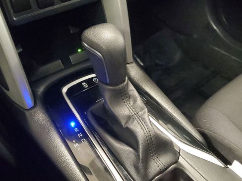 Certified 2024 Toyota Corolla Cross LE image 28