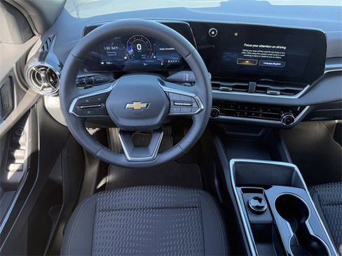 New 2026 Chevrolet Equinox LT image 11