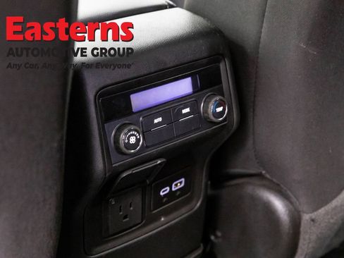 Used 2023 GMC Acadia SLE w/ Driver Convenience Package AWD/4WD image 23