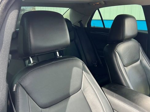 Used 2017 Chrysler 300 Limited w/ Value Package image 19