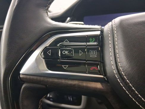 Used 2023 Jeep Grand Cherokee Overland w/ Adv Protech Group III image 15