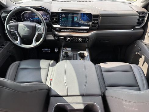 Used 2025 Chevrolet Silverado 1500 LT Trail Boss w/ Convenience Package II image 30