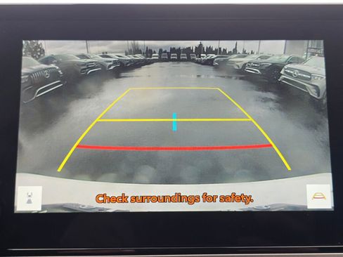 Used 2025 Toyota Camry SE image 40