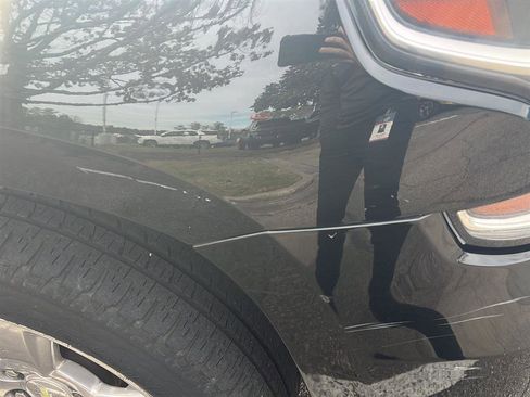 Used 2015 Chevrolet Suburban LT w/ Luxury Package image 32