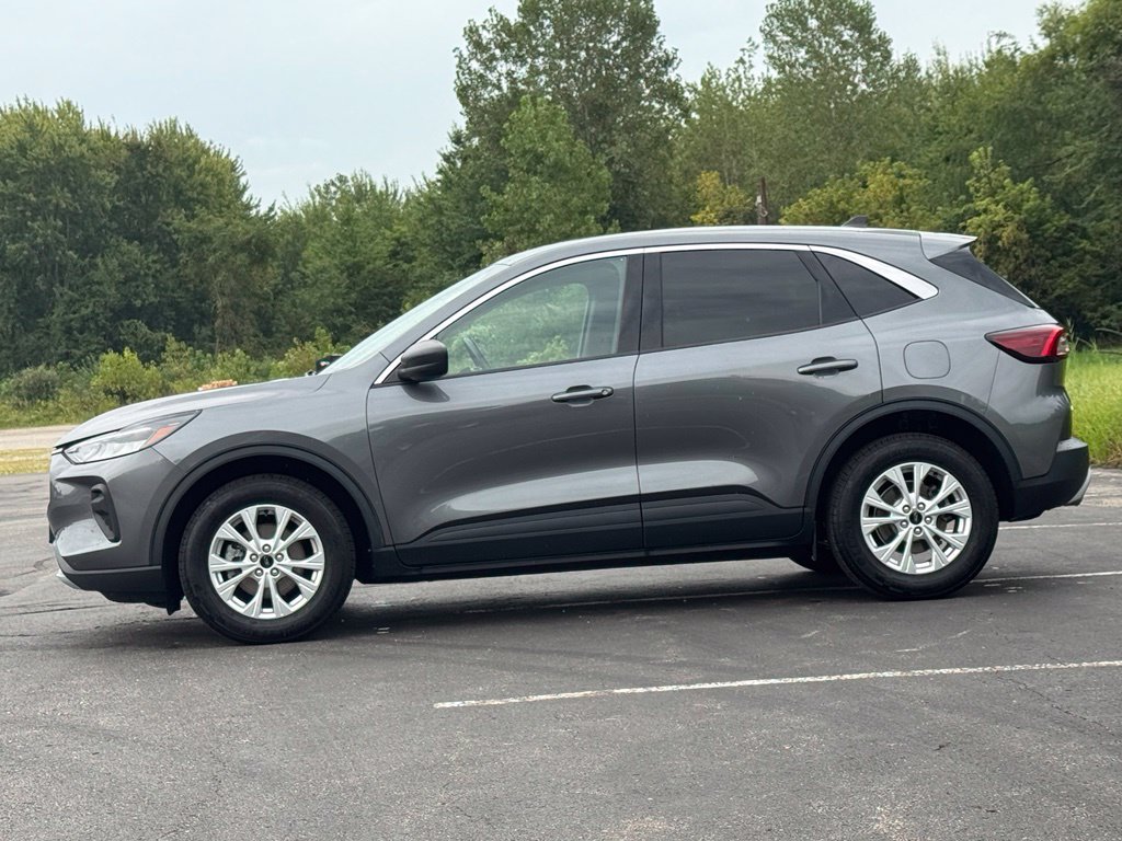 Certified 2023 Ford Escape Active AWD/4WD image 8