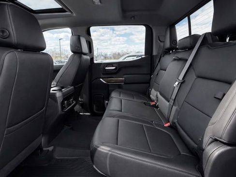 Used 2021 Chevrolet Silverado 1500 LT Trail Boss w/ Convenience Package II image 17