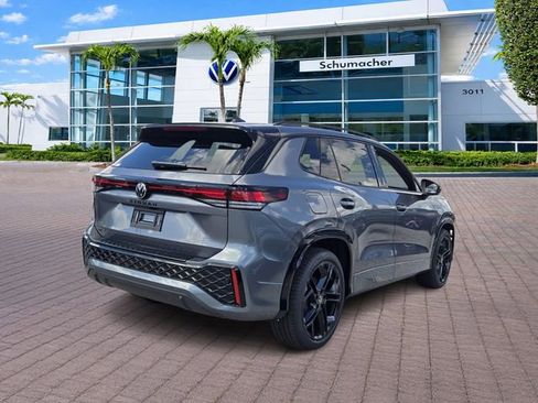 New 2026 Volkswagen Tiguan SE R-Line FWD image 7