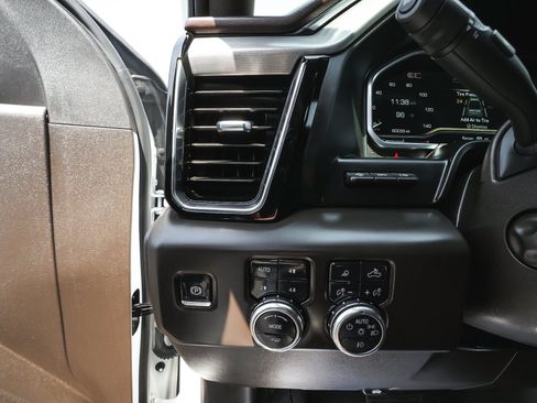 Used 2024 GMC Sierra 1500 Denali w/ Denali Reserve Package AWD/4WD image 18
