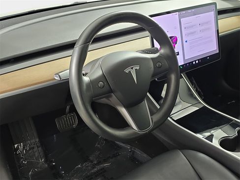 Used 2019 Tesla Model 3 Long Range image 18
