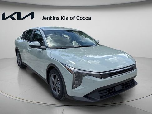 New 2026 Kia K4 FWD image 12
