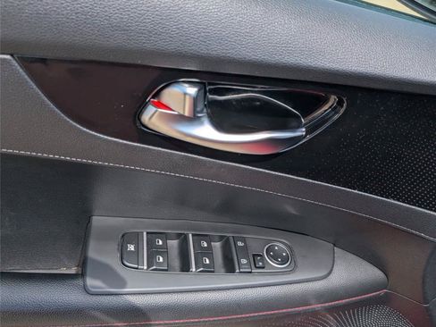 Used 2022 Kia Forte GT w/ GT Technology Package FWD image 15