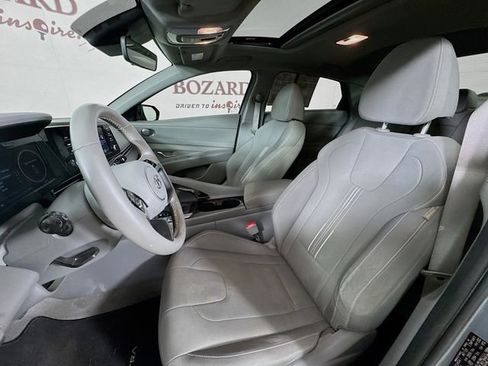 Used 2022 Hyundai Elantra SEL w/ Convenience + Premium Package image 25