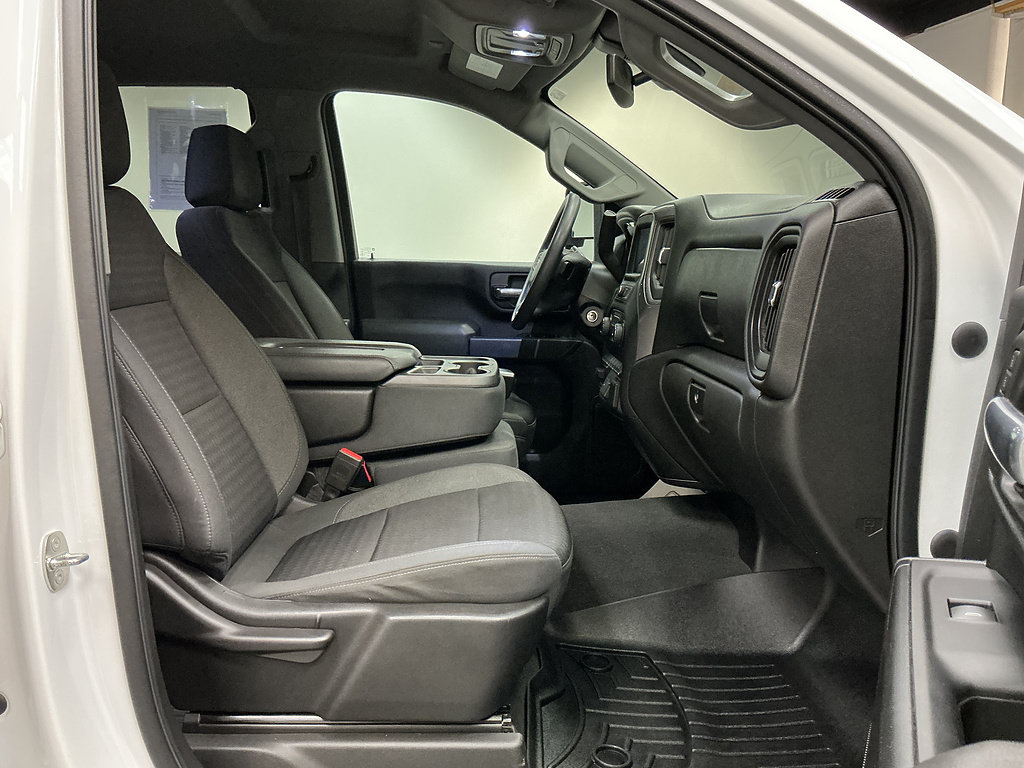 Used 2022 Chevrolet Silverado 2500 Custom w/ Custom Value Package AWD/4WD image 27