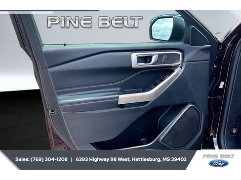 Used 2022 Ford Explorer XLT w/ Equipment Group 202A AWD/4WD image 17