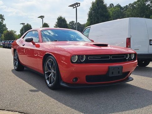 Used 2022 Dodge Challenger GT RWD image 4