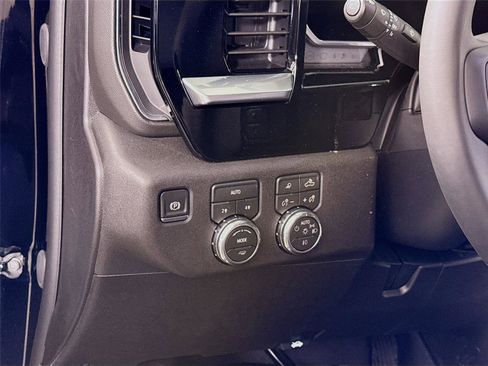 New 2026 GMC Sierra 1500 Elevation w/ Elevation Premium Package AWD/4WD image 4