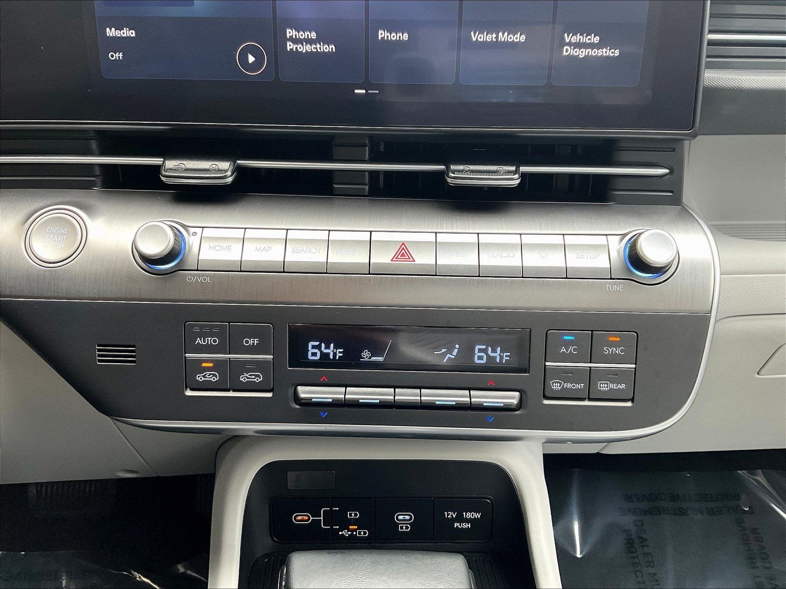 Used 2025 Hyundai Kona SEL AWD/4WD image 15