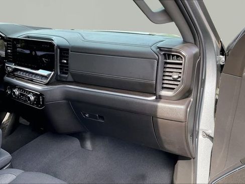 Used 2024 GMC Sierra 1500 Elevation AWD/4WD image 18