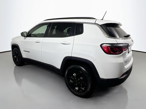 Used 2024 Jeep Compass Latitude AWD/4WD image 6