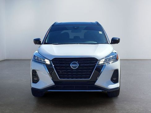 Used 2021 Nissan Kicks SR FWD image 8