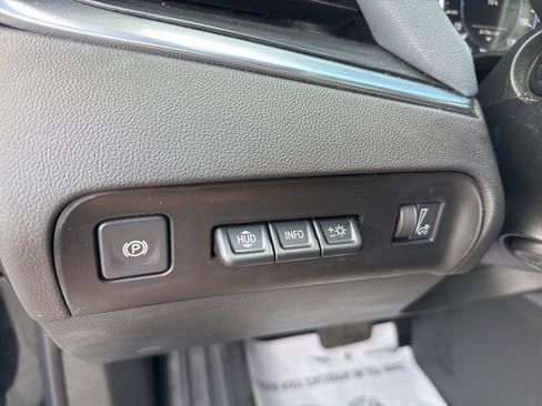 Used 2023 Buick Enclave Premium w/ Experience Buick Package AWD/4WD image 17