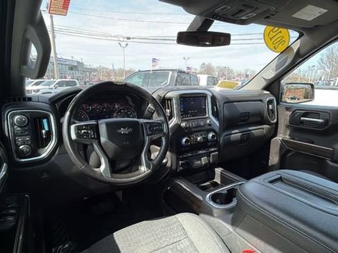 Certified 2019 Chevrolet Silverado 1500 LT Trail Boss AWD/4WD image 17