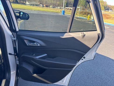 New 2026 Chevrolet Trax RS w/ Sunroof Package image 28