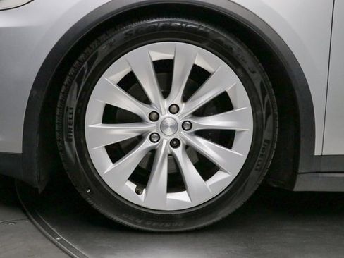 Used 2016 Tesla Model X 90D image 9