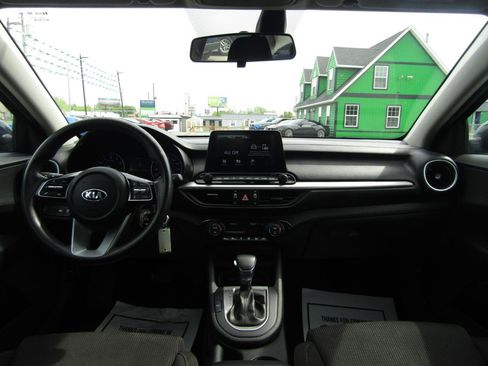 Used 2019 Kia Forte LXS FWD image 13
