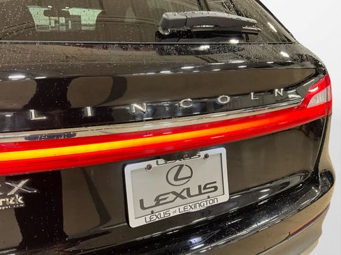 Used 2017 Lincoln MKX Select w/ Select Plus Package FWD image 24