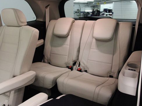 New 2026 Mercedes-Benz GLS 450 4MATIC image 14