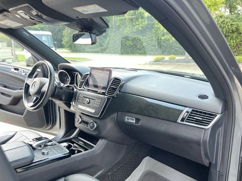 Used 2018 Mercedes-Benz GLE 350 4MATIC image 29