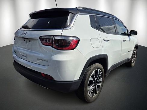 Used 2023 Jeep Compass Limited image 4