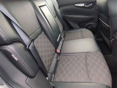 Used 2022 Nissan Rogue Sport SV w/ Technology Package image 20