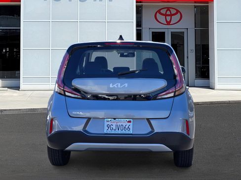 Used 2023 Kia Soul LX FWD image 5
