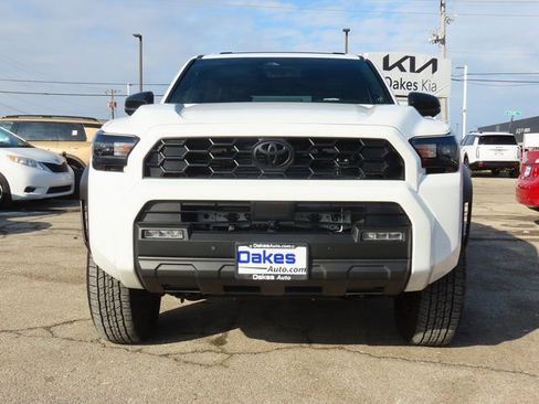 Used 2025 Toyota 4Runner TRD Off-Road Premium image 2