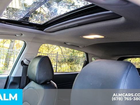 Used 2023 Hyundai Kona Limited image 23