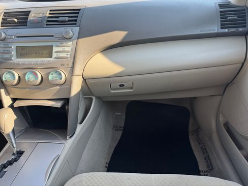 Used 2007 Toyota Camry LE FWD image 18