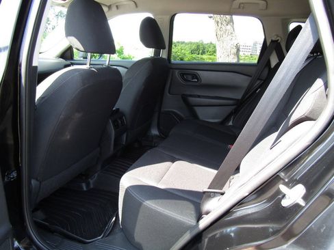 Used 2024 Nissan Rogue S AWD/4WD image 12