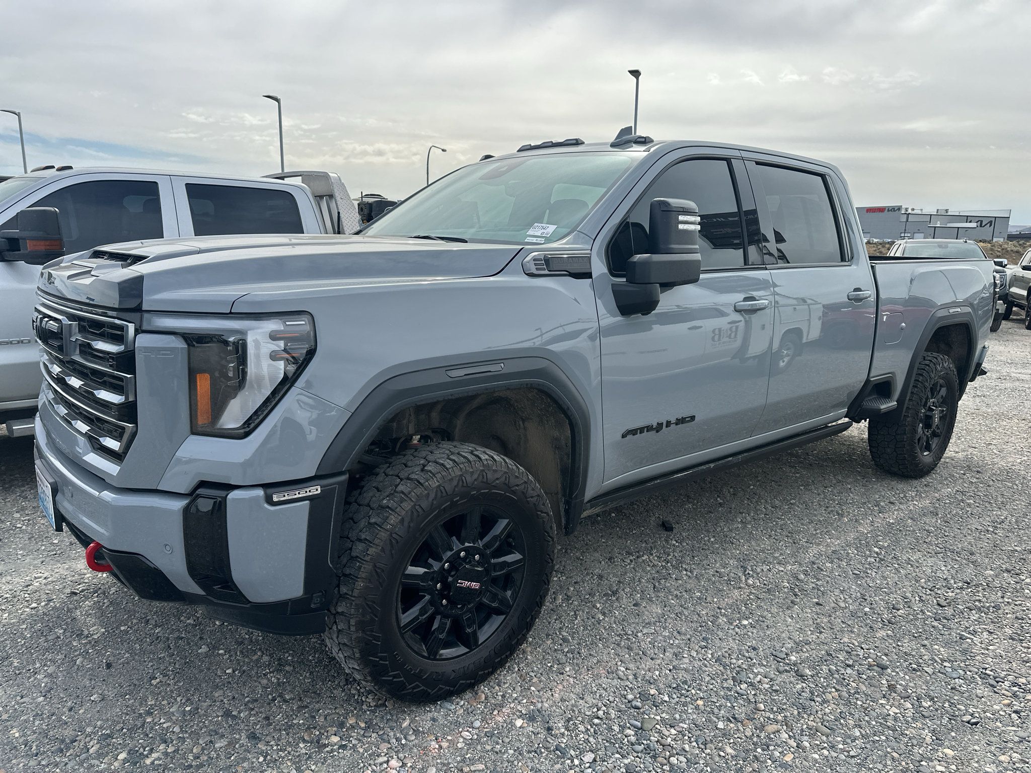 Used 2025 GMC Sierra 3500 AT4 w/ AT4 Premium Plus Package AWD/4WD image 3