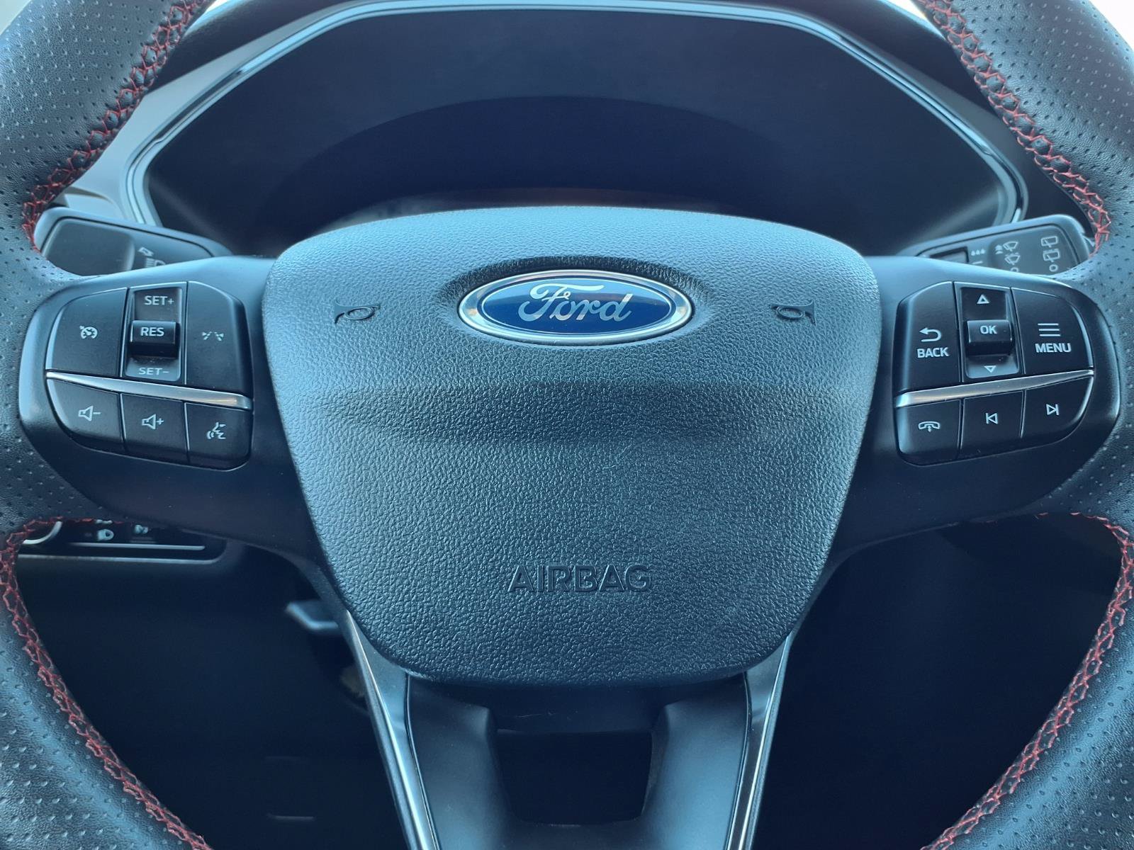 Used 2025 Ford Escape ST-Line Select AWD/4WD image 15