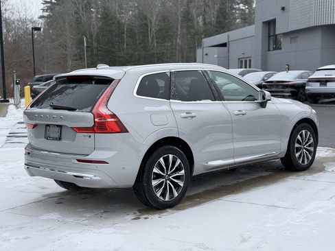Used 2023 Volvo XC60 B5 Plus image 9
