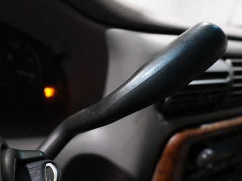 Used 2002 Oldsmobile Silhouette GLS w/ Towing Pkg image 28