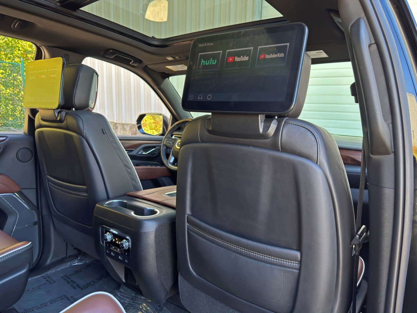 Used 2023 GMC Yukon Denali Ultimate AWD/4WD image 40