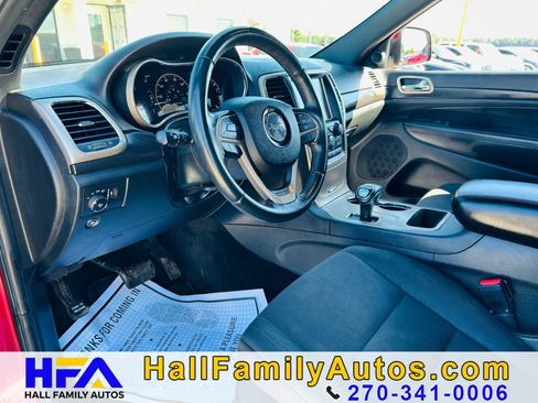 Used 2014 Jeep Grand Cherokee Laredo w/ 18" Wheel & 8.4" Radio Group image 12