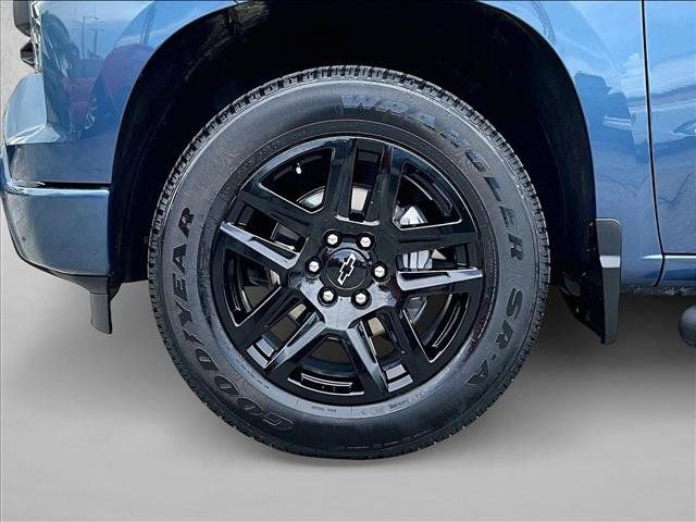 Used 2024 Chevrolet Silverado 1500 Custom w/ Turbomax Blackout Package RWD image 10