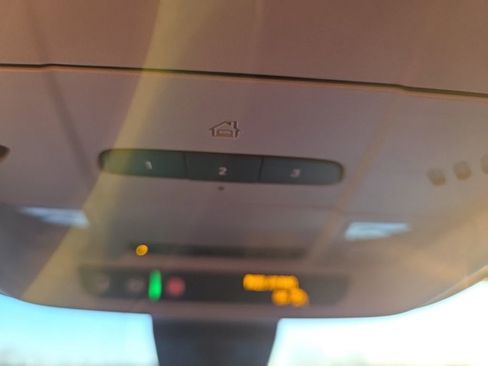 Certified 2020 Chevrolet Equinox LT image 33