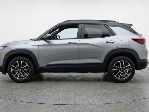 Used 2025 Chevrolet TrailBlazer LT FWD image 5