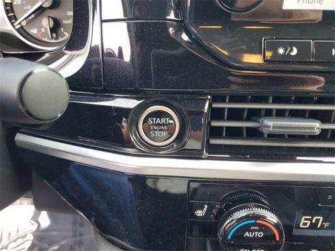 Used 2024 Nissan Pathfinder SL image 26