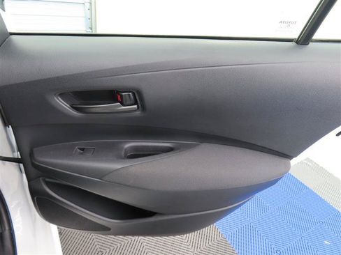 Used 2024 Toyota Corolla LE FWD image 30